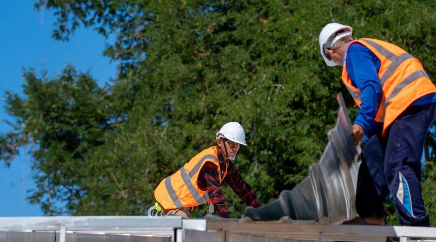 Professional new roof installation services in Waverly, FL